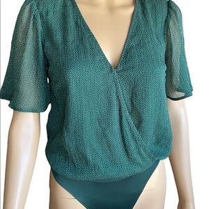 ABERCROMBIE & FITCH SHORT SLEEVE BODYSUIT SIZE XS